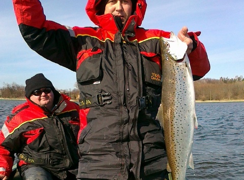 Surfcasting w Dębkach troć z łódki