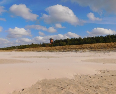 Plaża w Dębkach – wyjątkowa przestrzeń nad Bałtykiem